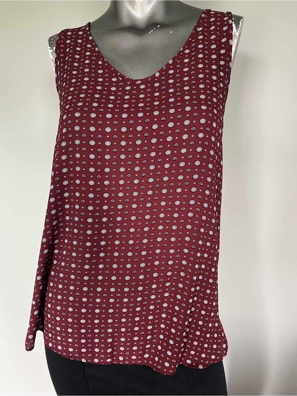 LOFT Maroon Sleeveless V-Neck Dot Print Camisole